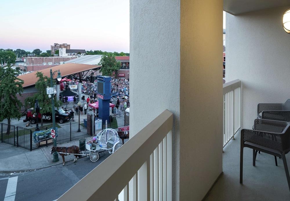 Hampton Inn & Suites Memphis-Beale Street Exterior foto